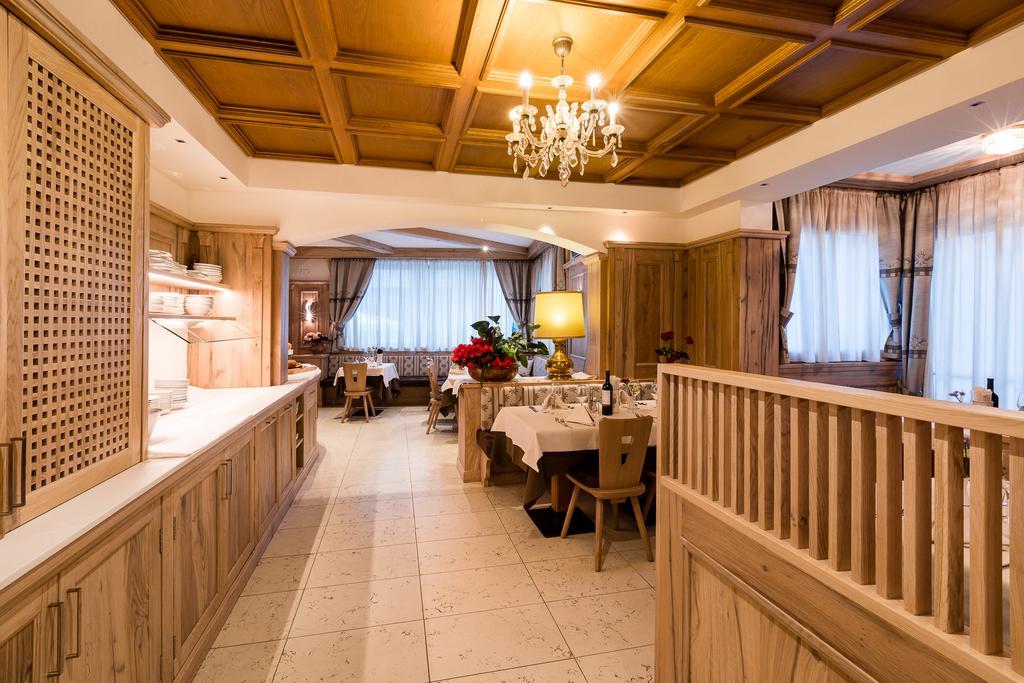 Hotel Collini Pinzolo Exterior foto